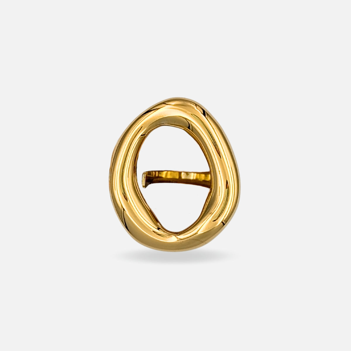 Anillo Moon de AMANAI, anillo dorado ajustable de acero inoxidable con forma ovalada orgánica y acabado pulido