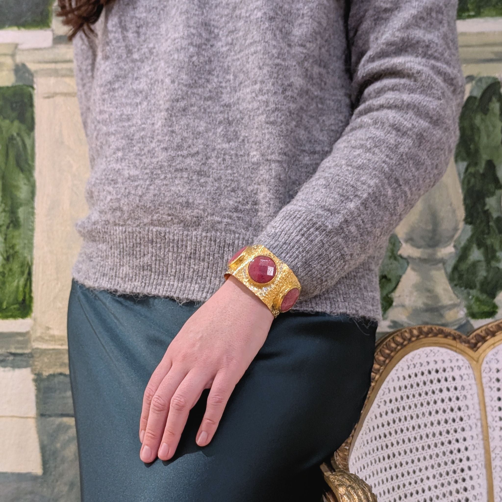 Brazalete Rosé - brazalete estilo bizantino con piedras naturales