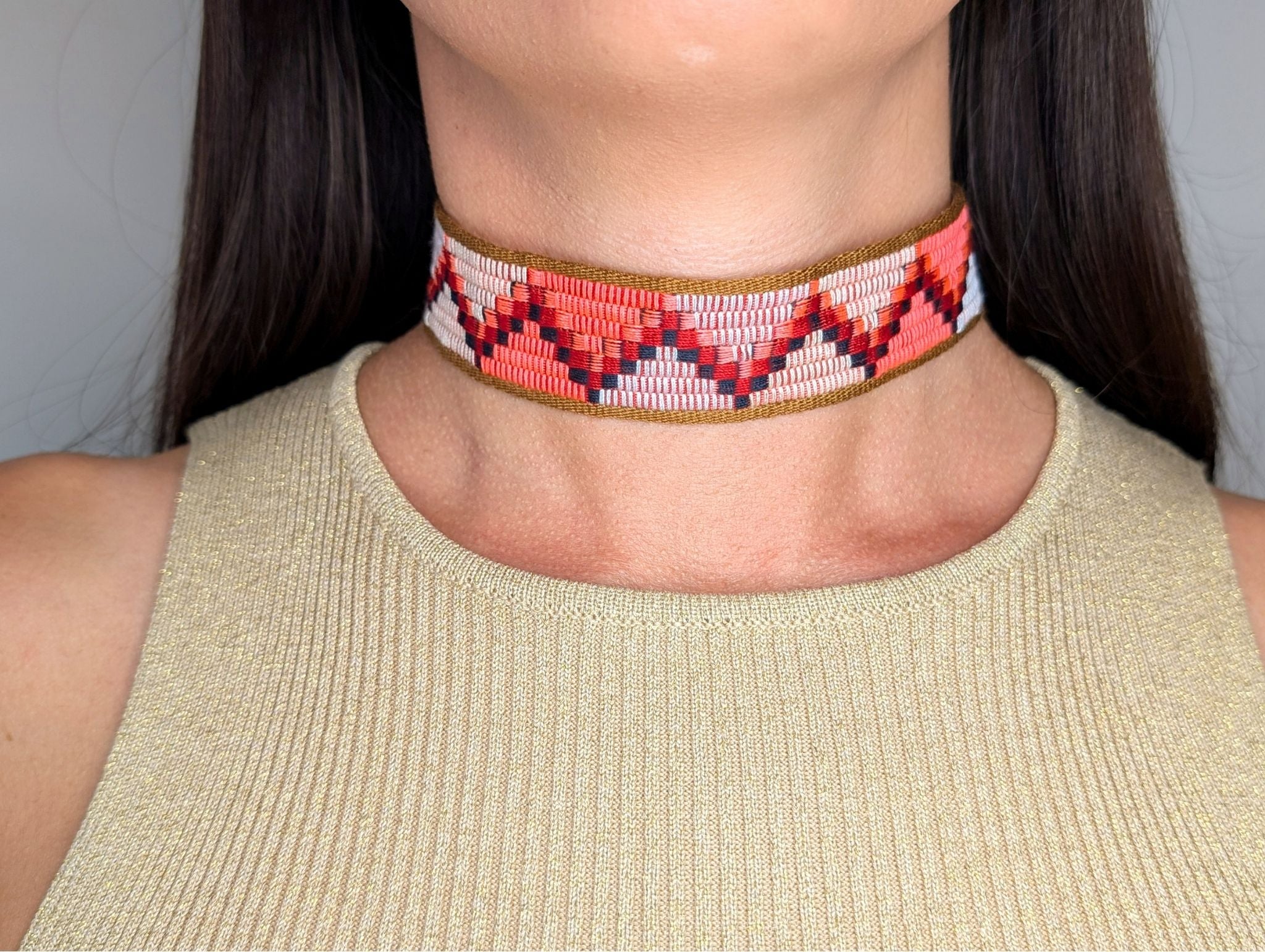 Choker de tela colores coral rosa marrón estilo boho chic Amanai